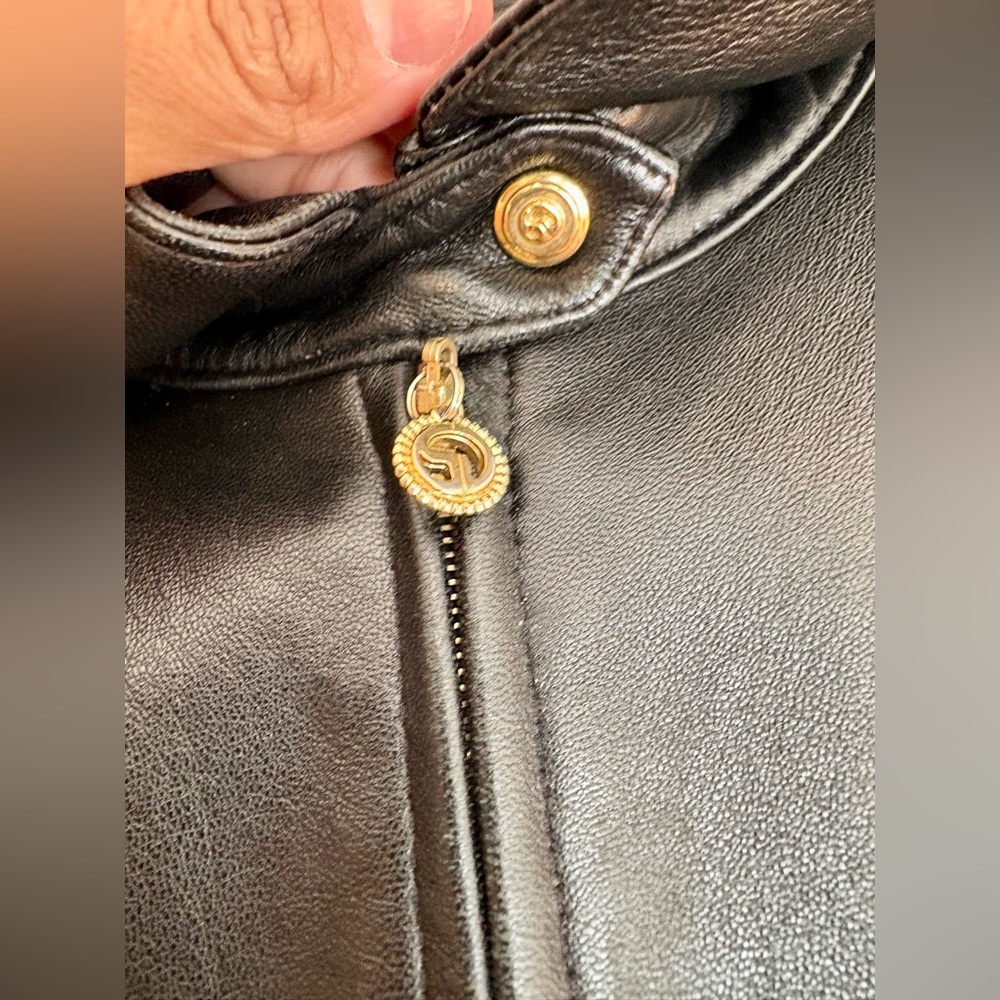 St. John Sport by Marie Gray black leather jacket - Picture 6 of 14